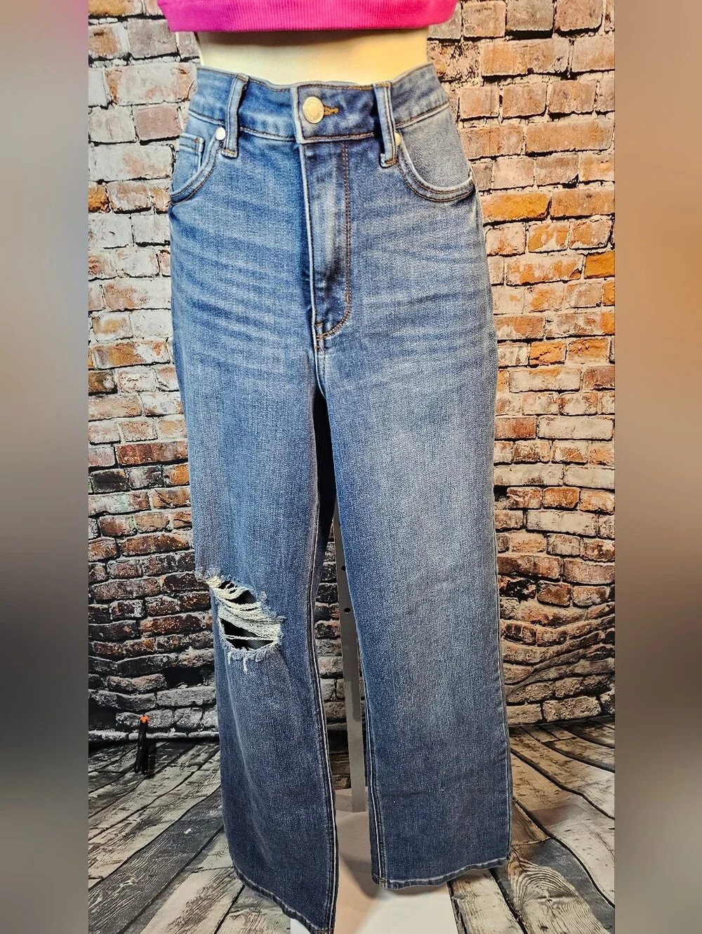 Judy Blue 90's Straight Fit Jeans Size 7/28 High Rise Distressed Knee Denim